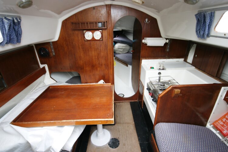 Master Marine Eygthene 24for sale The view from the saloon - With the door into the fore cabin