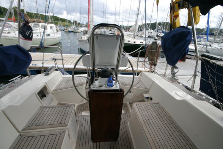 Hanse 411for sale Cockpit looking aft - from the companionway