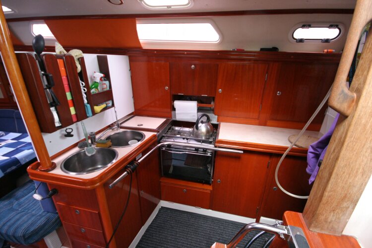 Hanse 411for sale Galley. - 