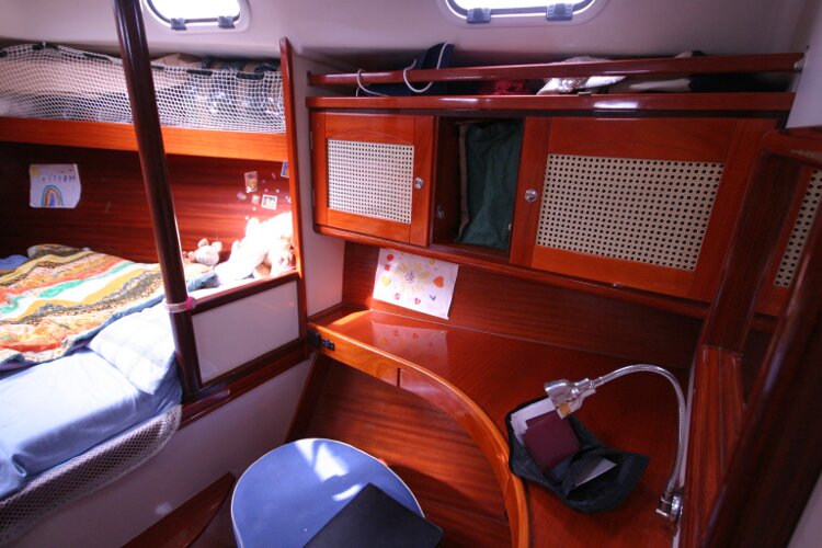 Hanse 411for sale Forward Cabin Starboard Side - Writing Table