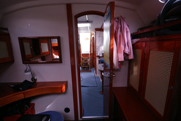 Hanse 411for sale Looking Aft from the Forward Cabin - Entrance Door Open