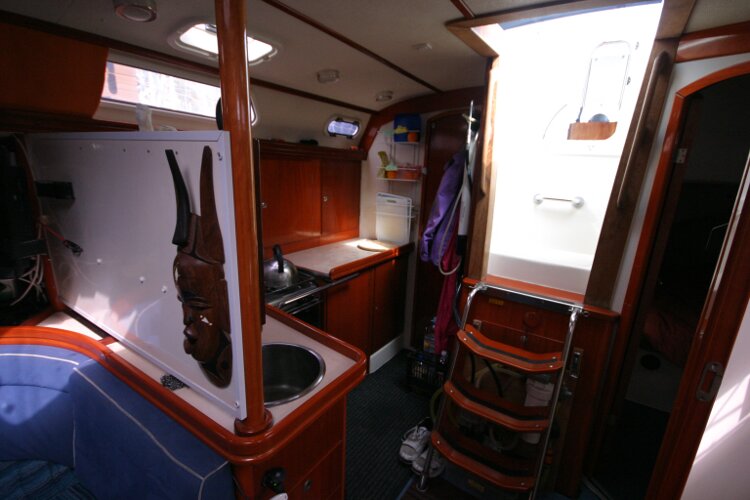 Hanse 411for sale Looking Aft Towards the Galley - 