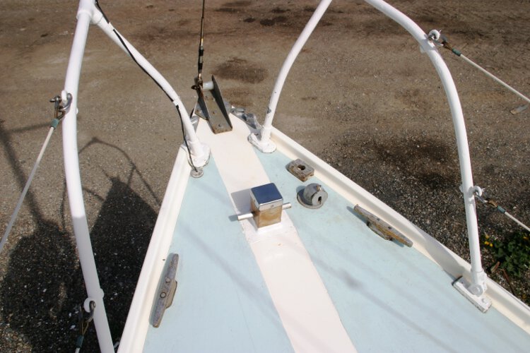 Colvic 26for sale The fore deck - Note the bow roller and new Samson post, plus two mooring cleats