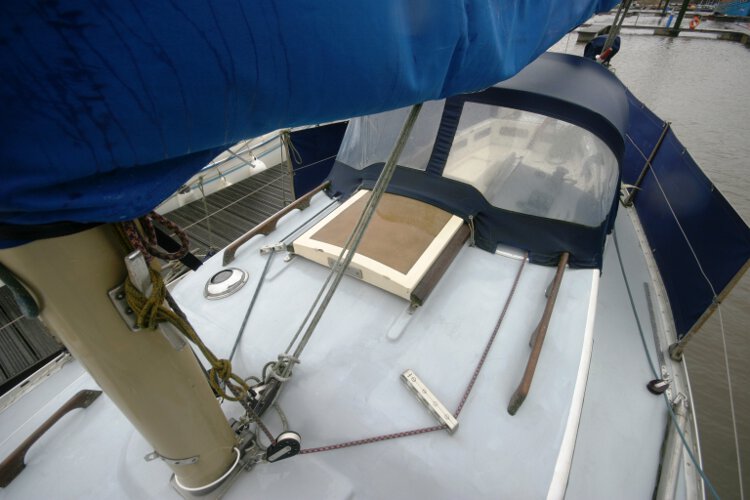 Morgan Giles for sale The coachroof - And mast detail, the sprayhood gives good shelter from the weather