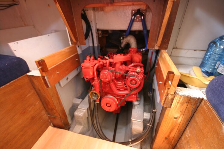 Colvic Springtide 25for sale Engine Compartment - Beneath companionway steps