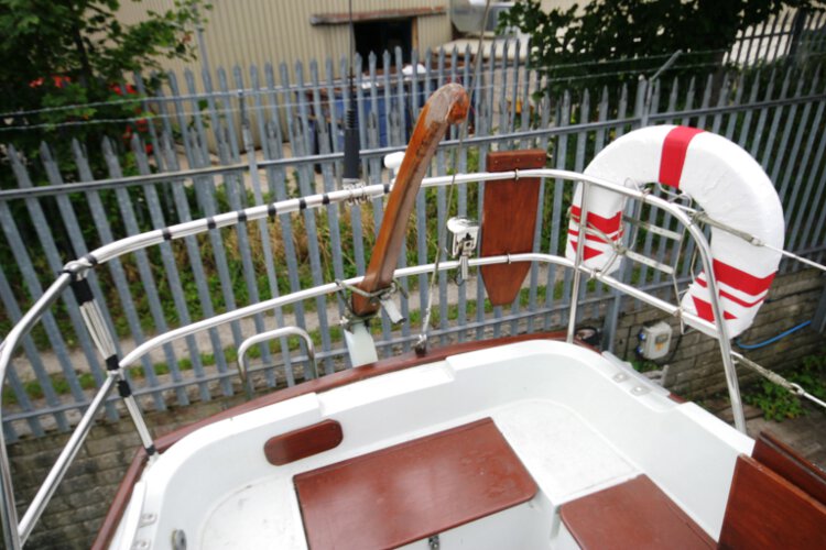 Halmatic 30for sale The tiller - Note the outboard bracket