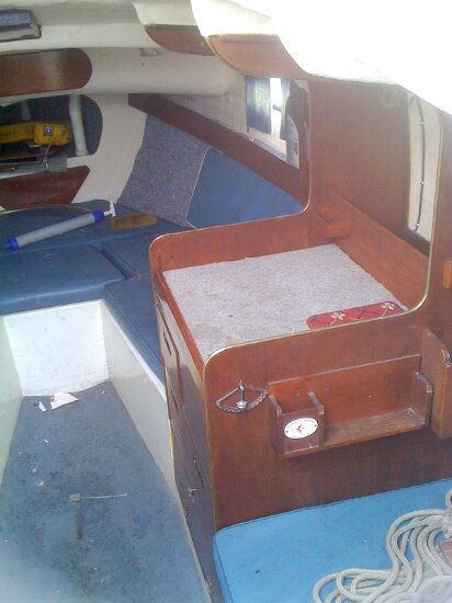 Westerly 22for sale Cabin, starboard side - 