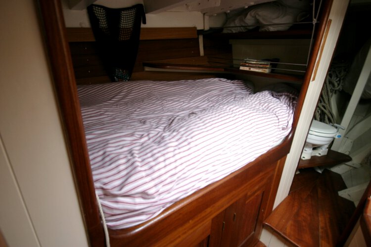 Wooden Classic Gaff cutterfor sale The port side double berth - 