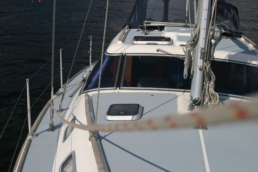Westerly Riviera 35 MkIIfor sale View aft - Starboard side