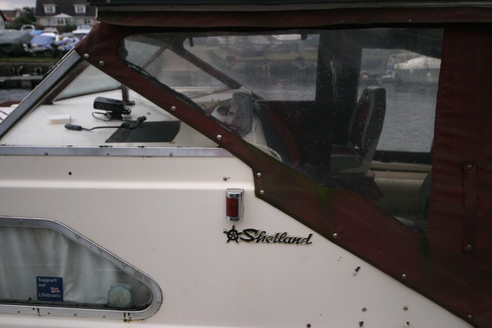Shetland 640 Hardtopfor sale Closeup view - showing manufacturer's badge