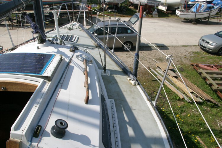 Master Marine Eygthenefor sale Looking along the starboard side deck - 