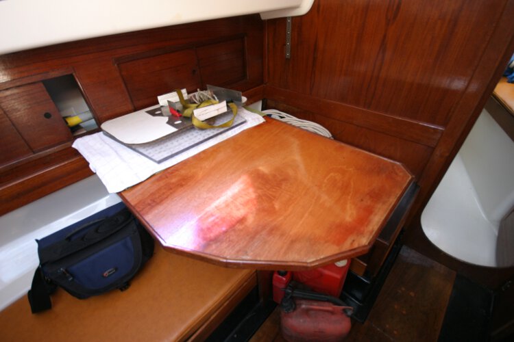 Master Marine Eygthenefor sale Saloon table - 
