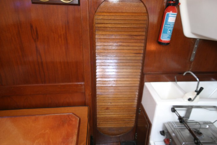 Master Marine Eygthenefor sale Saloon detail - The door to the fore cabin and heads compartment