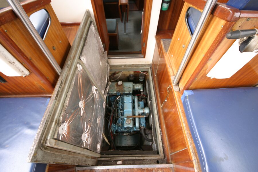 Finnsailer 35ft Motor Sailerfor sale Engine under wheelhouse floor - 