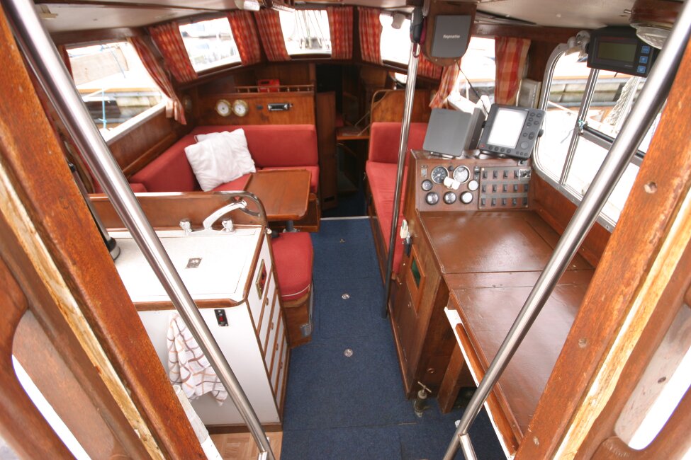 Trident Voyager 35for sale Looking into Companionway entrance - 