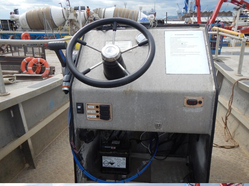 Robust 17C Workboatfor sale Control Console - Owner's Photo