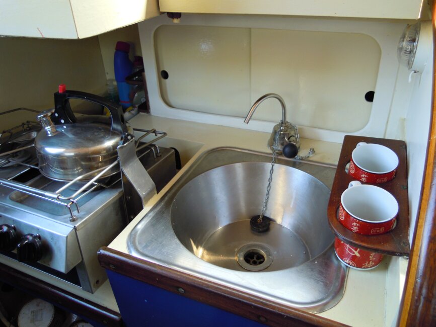 Wooden Classic 29 foot Bermudan Sloopfor sale Galley - stainless sink and good storage - Owner's photo