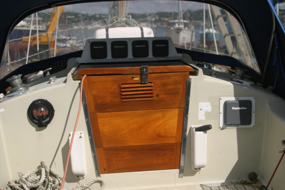 Contessa 32for sale Companionway from the cockpit - 