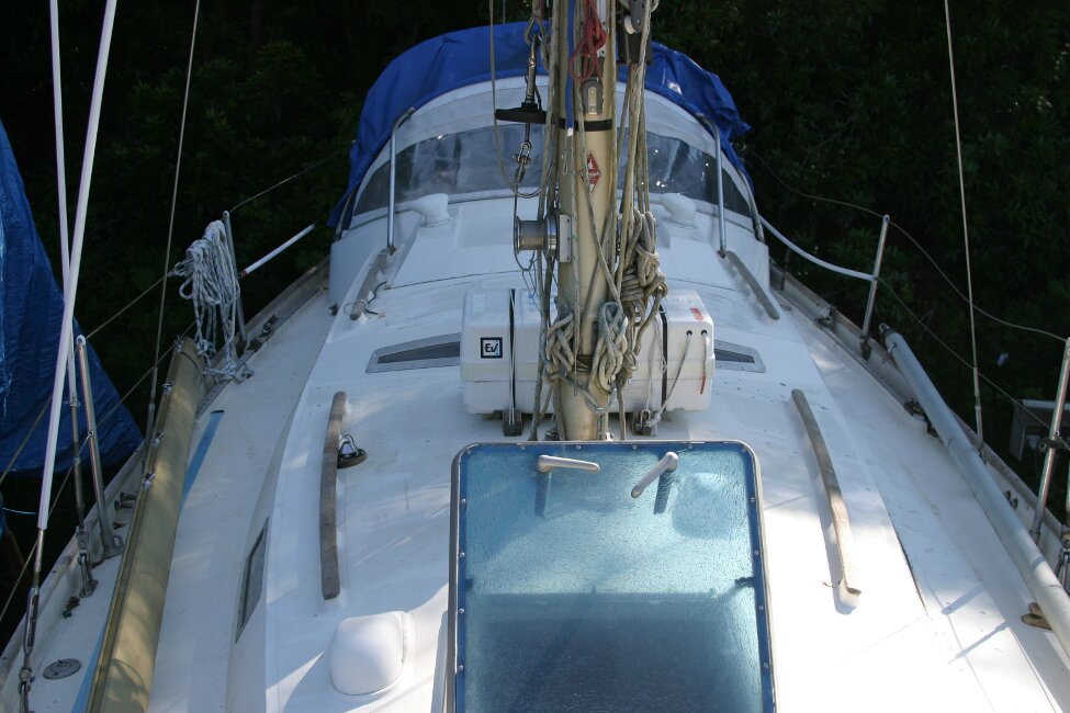 Nicholson 32 Mk Xfor sale Looking Aft from foredeck - 