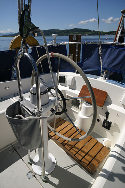 Moody 30for sale Helm - 