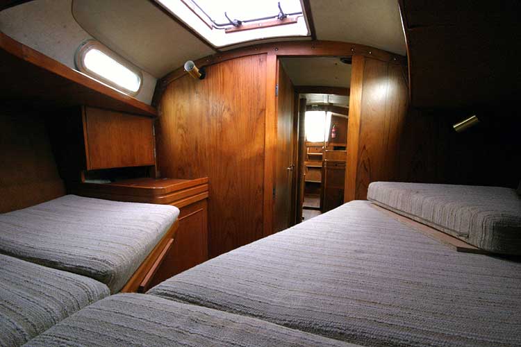 Vancouver 32for sale Forward cabin, view aft - 